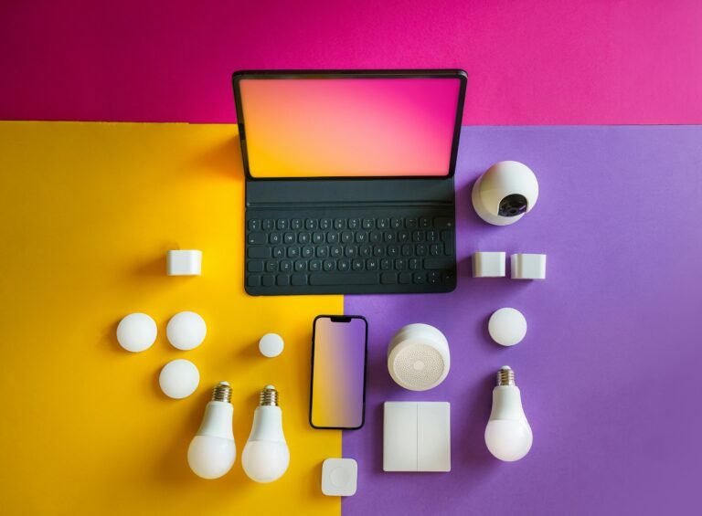 Un'immagine che mostra la difficoltà nel scegliere ecosistema smart home.