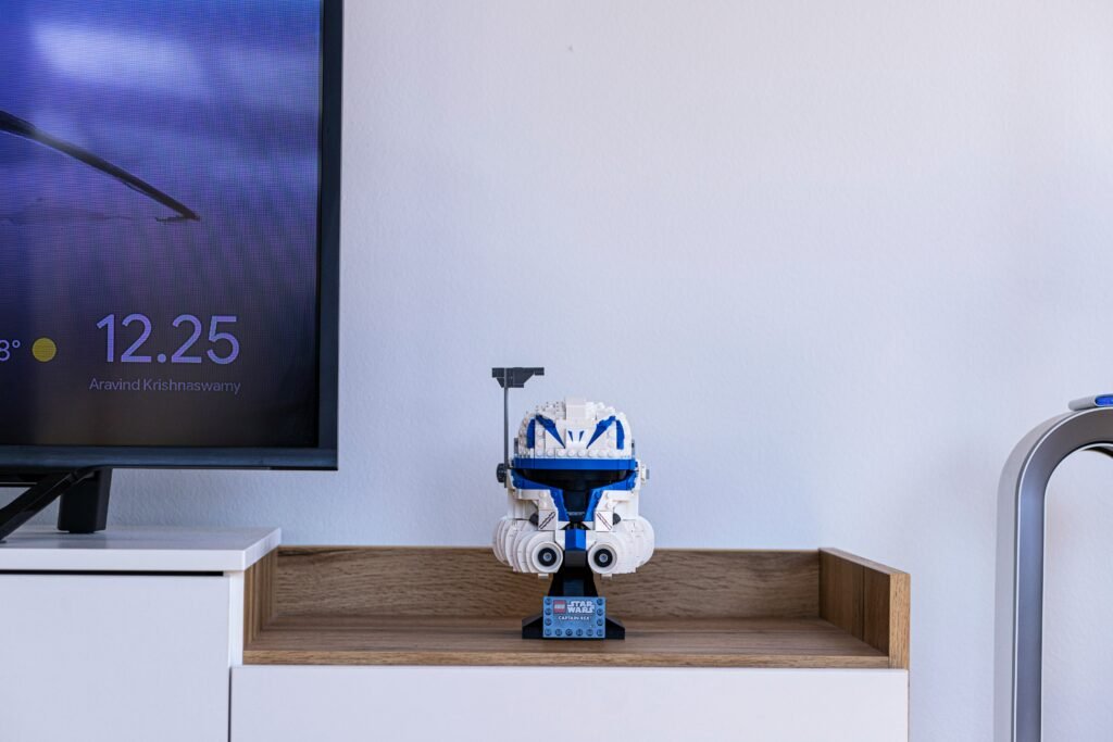 Immagine di un piccolo robot come metafora di piccola domotica.